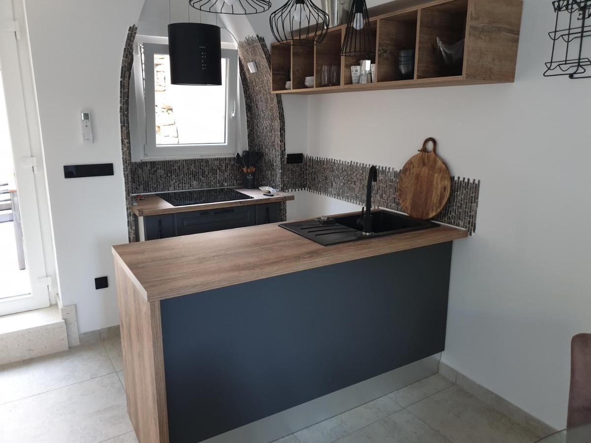 Castel Apartment Mali Lošinj Екстериор снимка