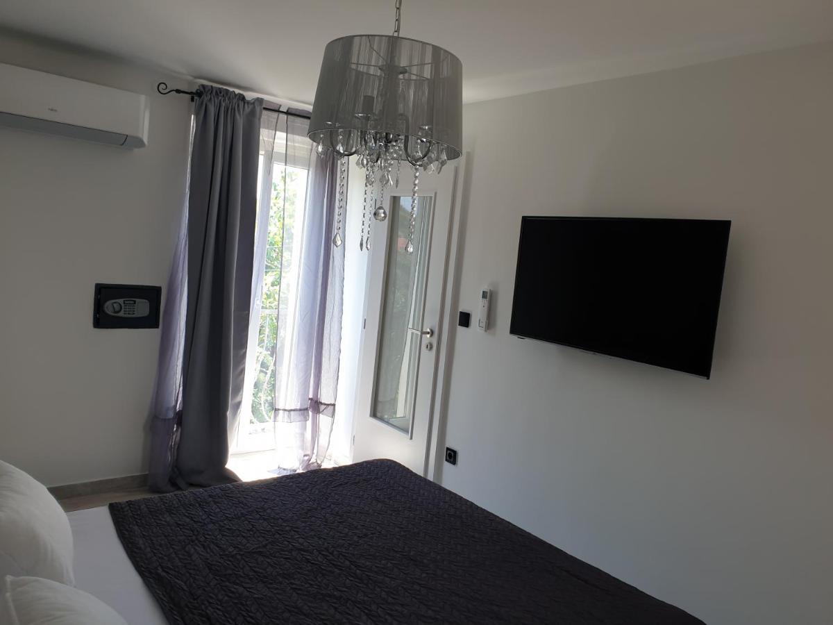 Castel Apartment Mali Lošinj Екстериор снимка