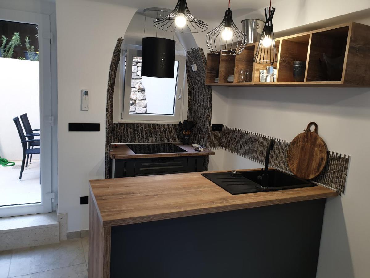 Castel Apartment Mali Lošinj Екстериор снимка