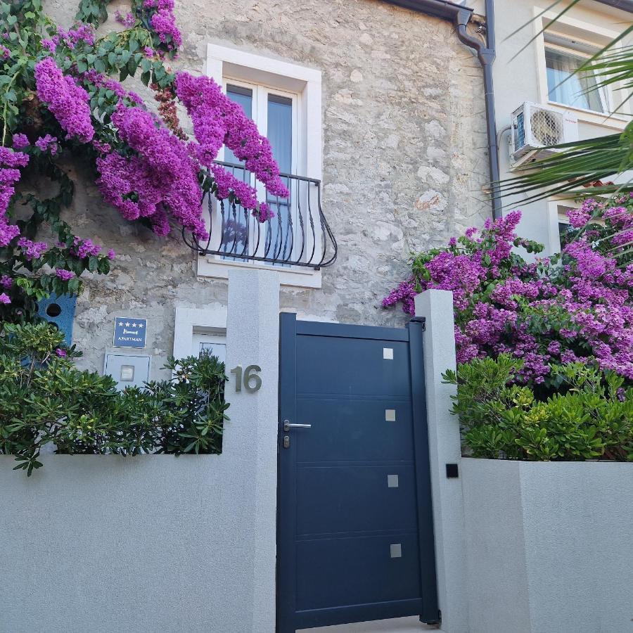Castel Apartment Mali Lošinj Екстериор снимка